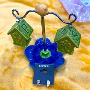 🆕 EXPRESS Best Friends Earrings in Gold